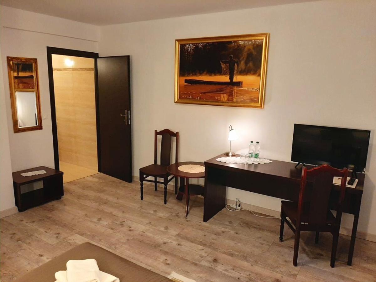 Dworek Zloty Rog Hotel I Restauracja Krakau Exterior foto