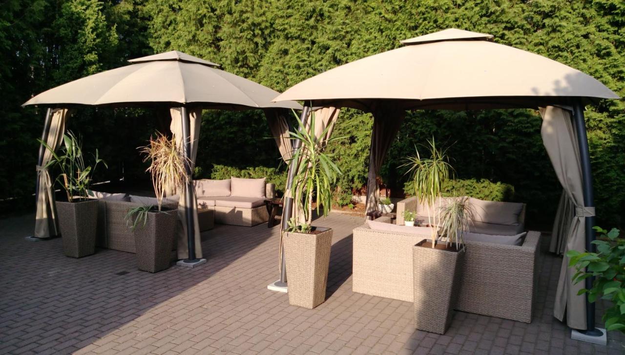 Dworek Zloty Rog Hotel I Restauracja Krakau Exterior foto